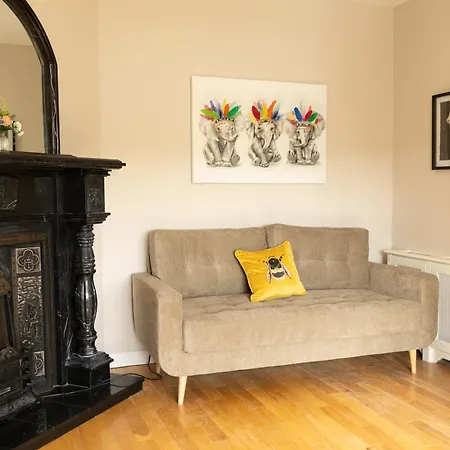 Semesterbostad 4br With Stunning Harbour Views In The Heart Of Kllybegs *