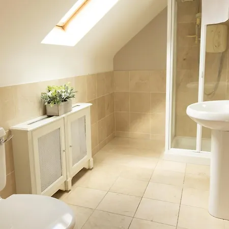 4br With Stunning Harbour Views In The Heart Of Kllybegs * Killybegs