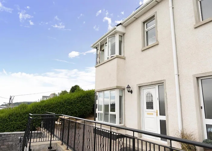 4br With Stunning Harbour Views In The Heart Of Kllybegs